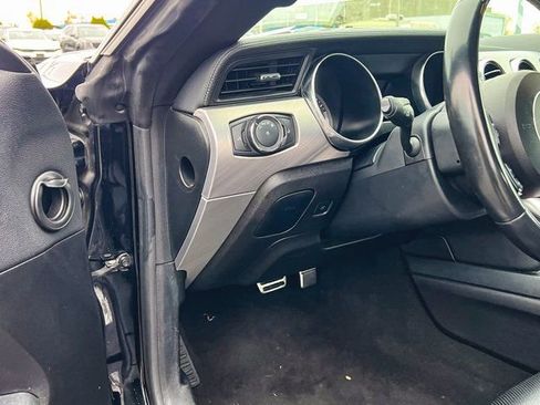 Used 2022 Ford Mustang Premium image 12