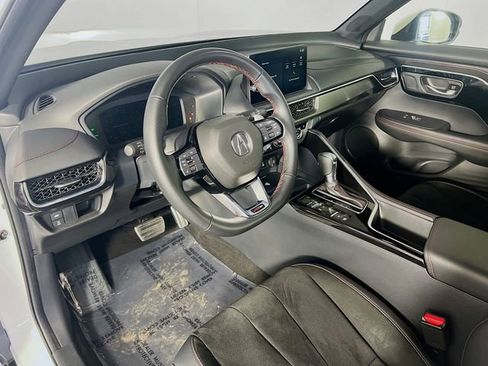 Used 2025 Acura ADX A-Spec image 11