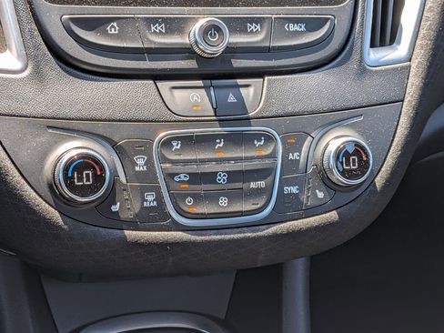 Used 2024 Chevrolet Malibu LT FWD image 24