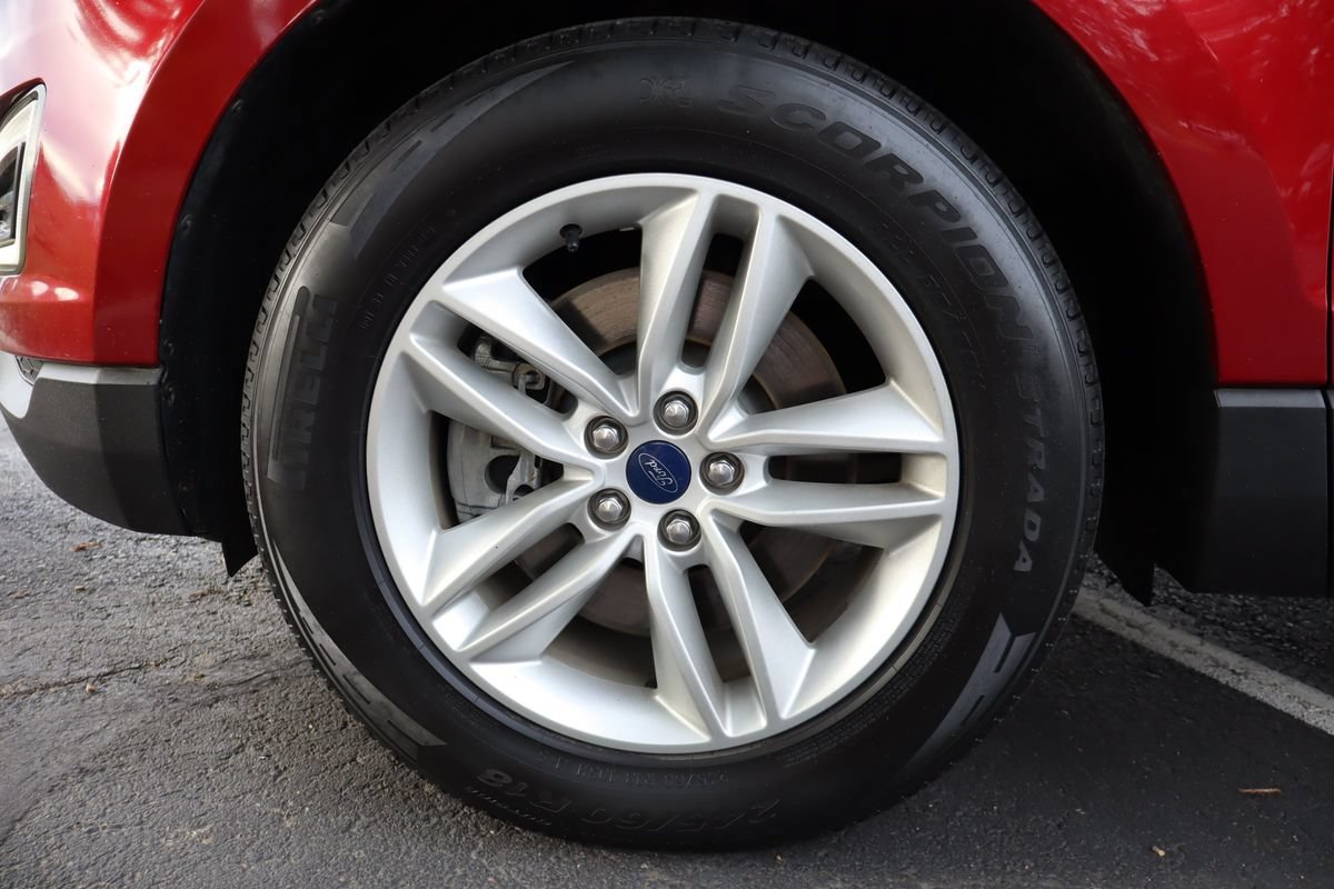 Used 2016 Ford Edge SEL w/ Equipment Group 201A AWD/4WD image 41