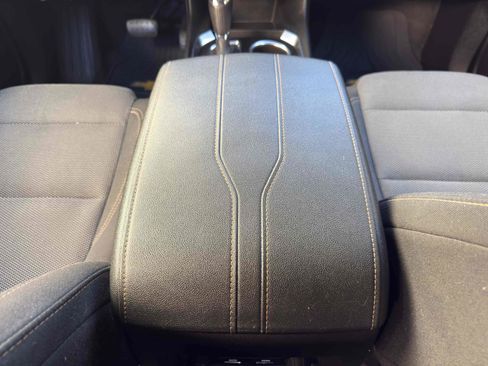 Used 2019 Chevrolet Traverse LT image 29