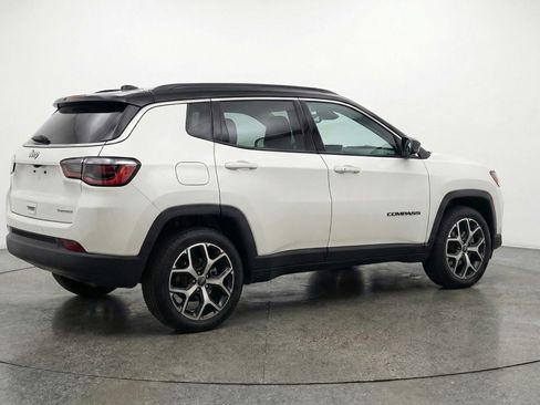 Used 2025 Jeep Compass Limited AWD/4WD image 9