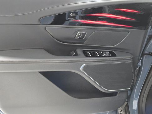New 2026 Lincoln Nautilus Premier AWD/4WD image 22