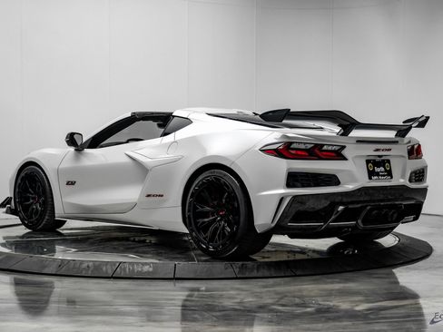 Used 2023 Chevrolet Corvette Z06 w/ Z07 Performance Package image 11