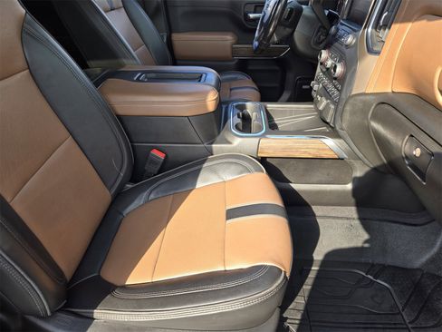 Used 2022 Chevrolet Silverado 3500 High Country image 13