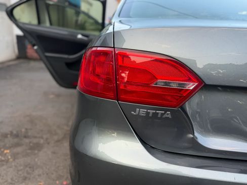 Used 2014 Volkswagen Jetta SE FWD image 40