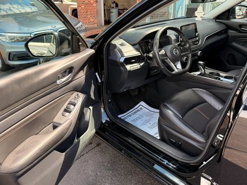 Used 2022 Nissan Altima 2.5 SR AWD/4WD image 7