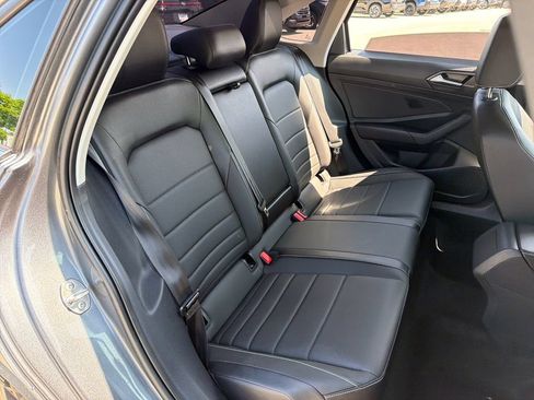 Used 2023 Volkswagen Jetta SE FWD image 23