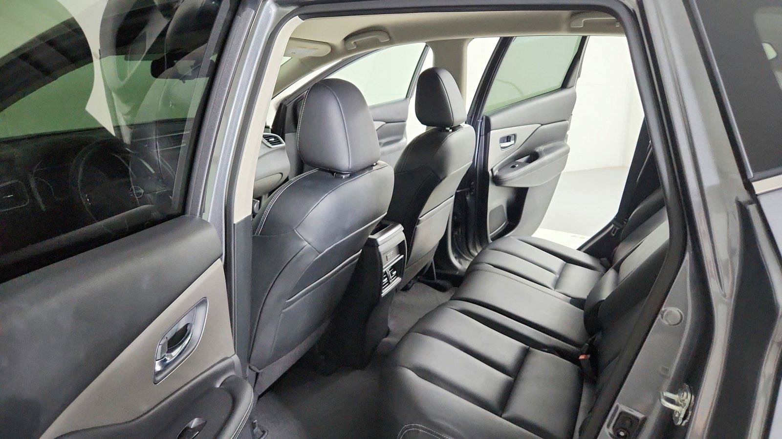 Used 2024 Nissan Murano SV FWD image 23