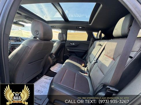 Used 2019 Chevrolet Blazer RS w/ Sun and Wheels Package image 9