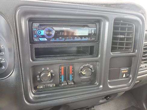 Used 2004 Chevrolet Silverado 1500 W/T RWD image 20