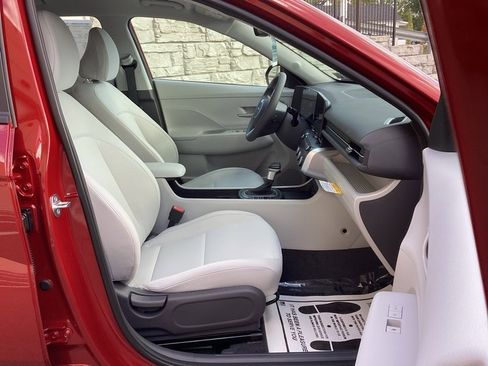 New 2026 Hyundai Kona SE image 19