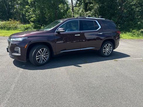 Certified 2023 Chevrolet Traverse High Country w/ LPO, Cargo Package AWD/4WD image 1