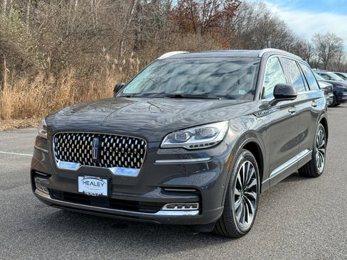Used 2023 Lincoln Aviator Black Label Grand Touring image 3