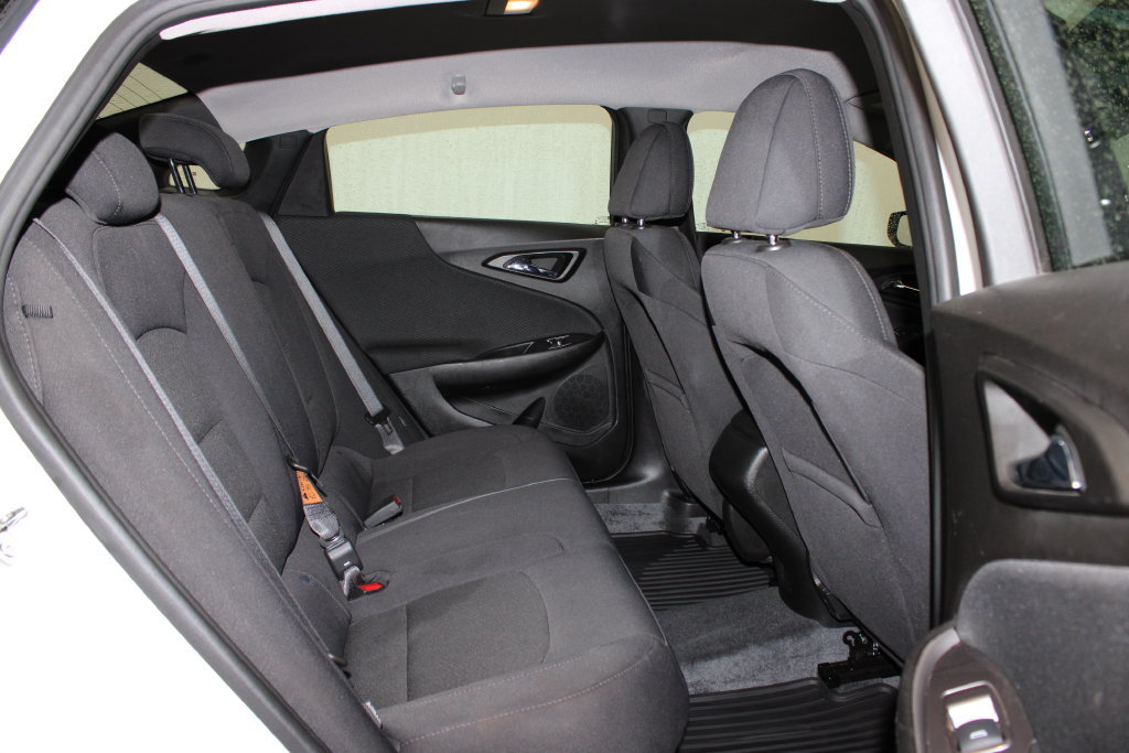 Used 2022 Chevrolet Malibu LS FWD image 9