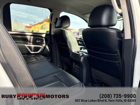 Used 2018 Nissan Titan PRO-4X w/ Pro-4x Convenience Package image 21