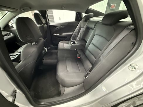 Used 2018 Chevrolet Malibu LT image 23
