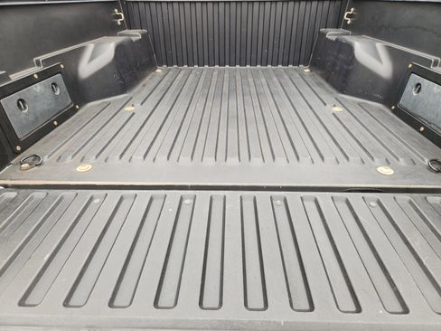 Used 2015 Toyota Tacoma PreRunner image 30