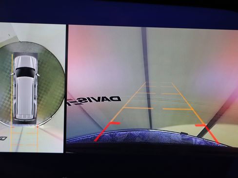 New 2025 Chevrolet Suburban Premier image 27