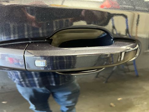 Used 2023 GMC Sierra 1500 Elevation image 15