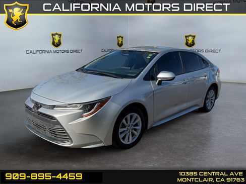 Used 2024 Toyota Corolla LE w/ LE Convenience Package FWD image 1
