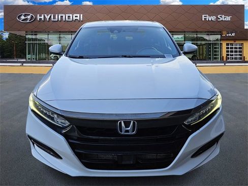 Used 2020 Honda Accord Sport image 2