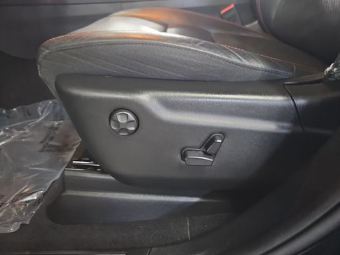Used 2025 Dodge Durango GT AWD/4WD image 30