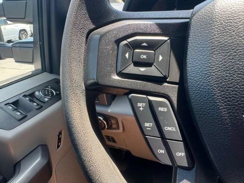 Used 2018 Ford F450 XLT w/ XLT Premium Package AWD/4WD image 16