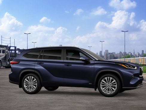 New 2026 Toyota Highlander Platinum image 13