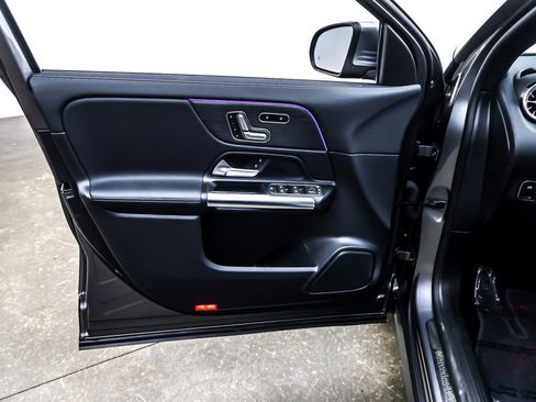 Certified 2022 Mercedes-Benz GLA 250 GLA 250 4MATIC SUV image 23