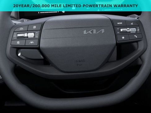New 2025 Kia K4 LX image 22