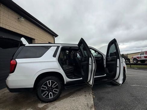 Used 2021 GMC Yukon AT4 w/ AT4 Premium Package image 25
