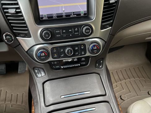 Used 2015 Chevrolet Suburban LTZ AWD/4WD image 19