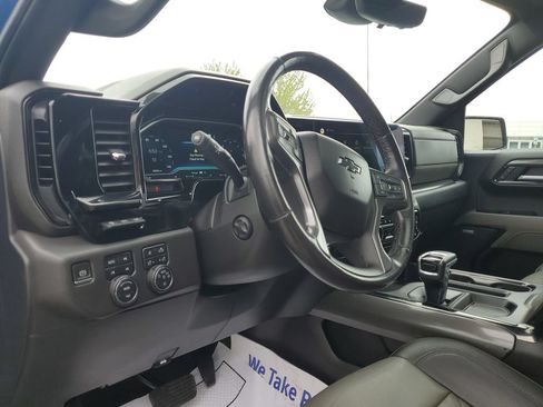 Used 2022 Chevrolet Silverado 1500 ZR2 w/ Technology Package AWD/4WD image 9
