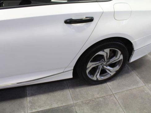 Used 2018 Honda Accord EX image 33