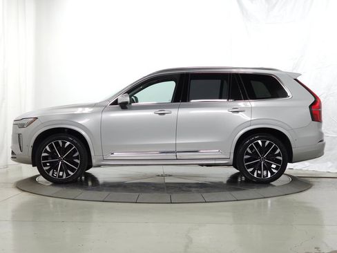 Certified 2025 Volvo XC90 B5 Plus AWD/4WD image 6