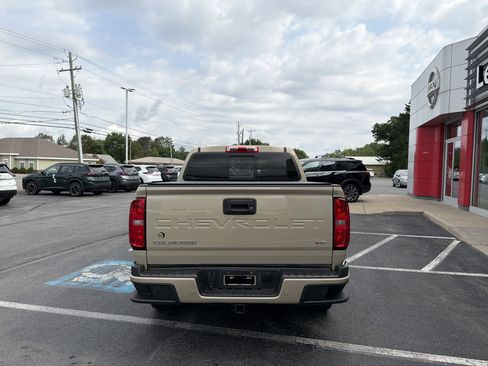 Used 2022 Chevrolet Colorado Z71 w/ Safety Package AWD/4WD image 6