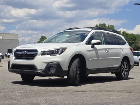 Used 2018 Subaru Outback 2.5i Limited AWD/4WD image 11