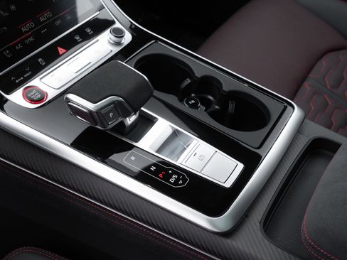 New 2026 Audi RS Q8 performance image 21