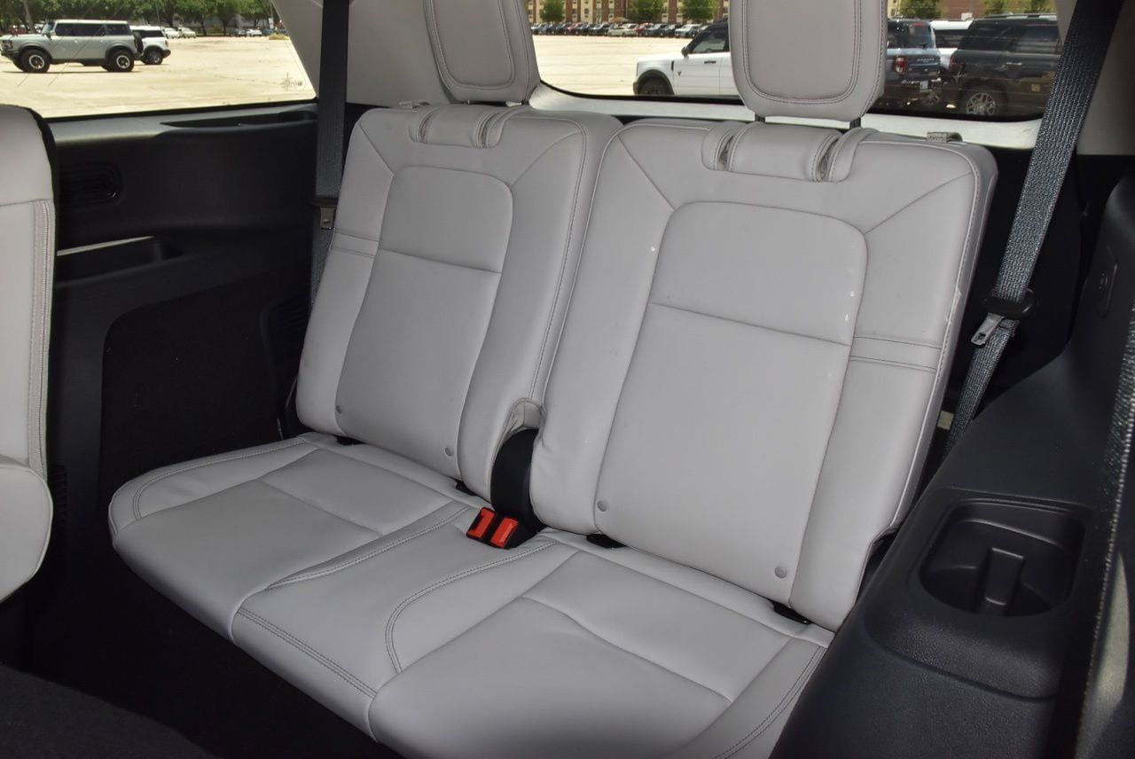 New 2026 Lincoln Aviator 2WD image 15