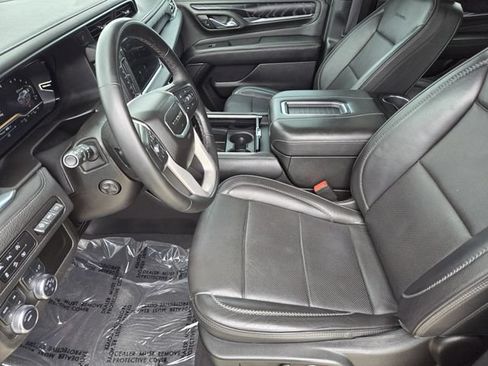 Used 2023 GMC Yukon XL Denali AWD/4WD image 13