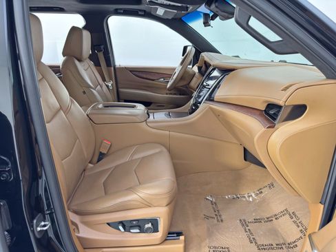Used 2017 Cadillac Escalade ESV Platinum image 15