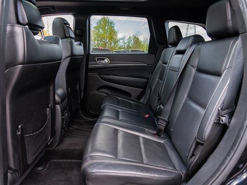 Used 2015 Jeep Grand Cherokee Limited w/ Luxury Group II AWD/4WD image 23
