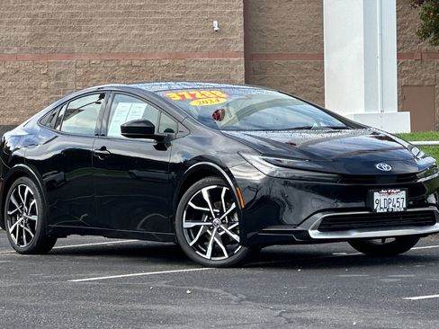 Certified 2024 Toyota Prius Prime Premium image 2