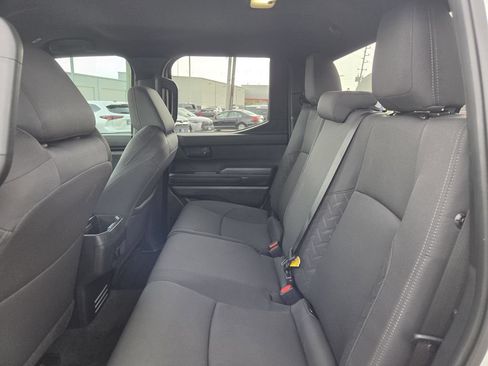 Used 2025 Toyota Tacoma SR AWD/4WD image 27