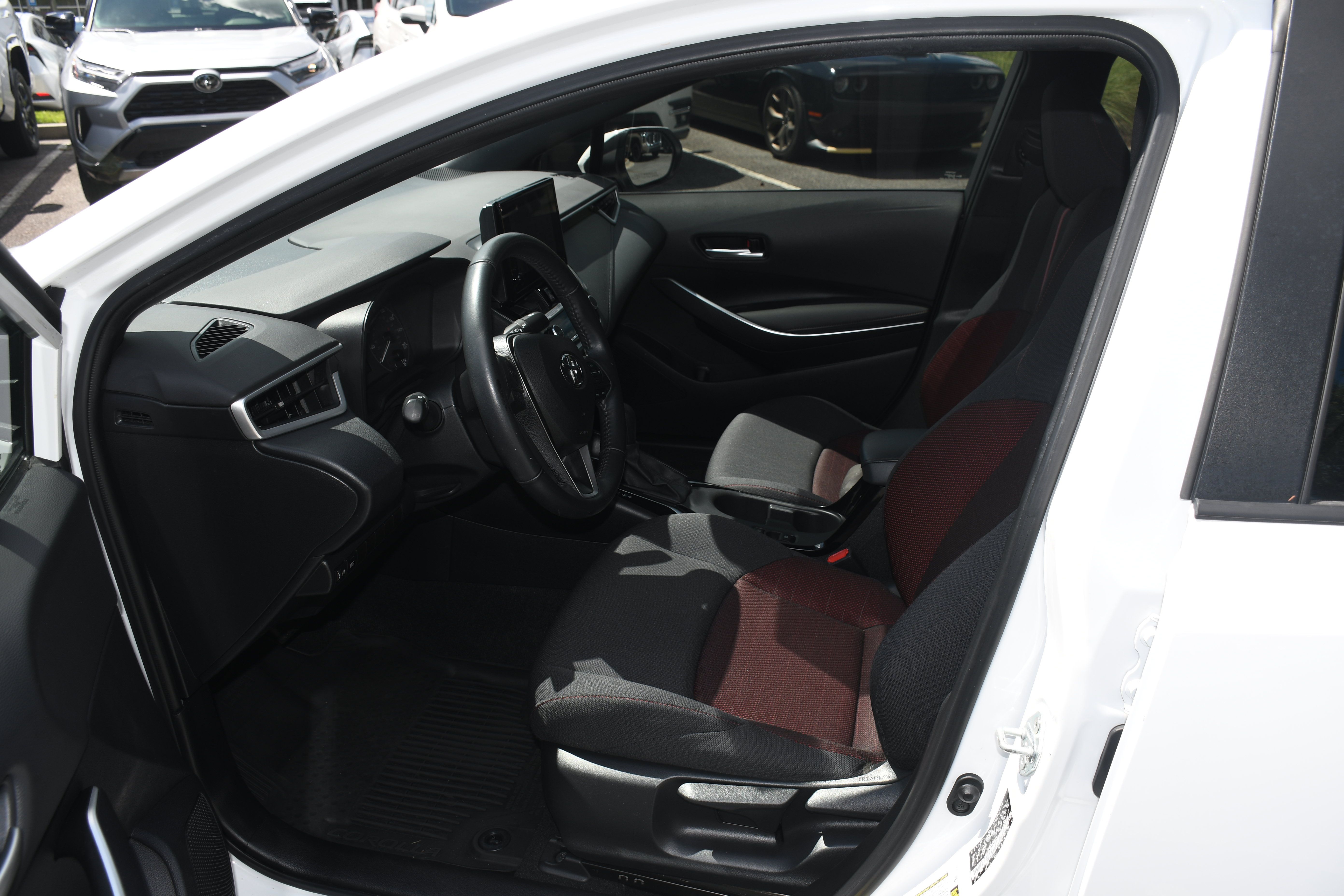 Used 2023 Toyota Corolla SE FWD image 7