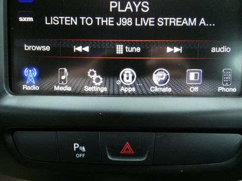 Used 2017 Jeep Cherokee Latitude w/ Safety/Convenience Group image 25