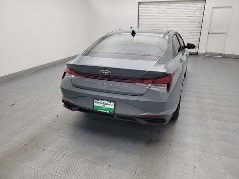 Used 2021 Hyundai Elantra SEL w/ Convenience Package FWD image 7