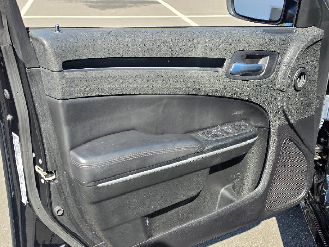 Used 2023 Chrysler 300 Touring w/ Sport Appearance Package RWD image 19