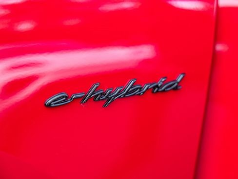 Certified 2025 Porsche Cayenne E-Hybrid image 29